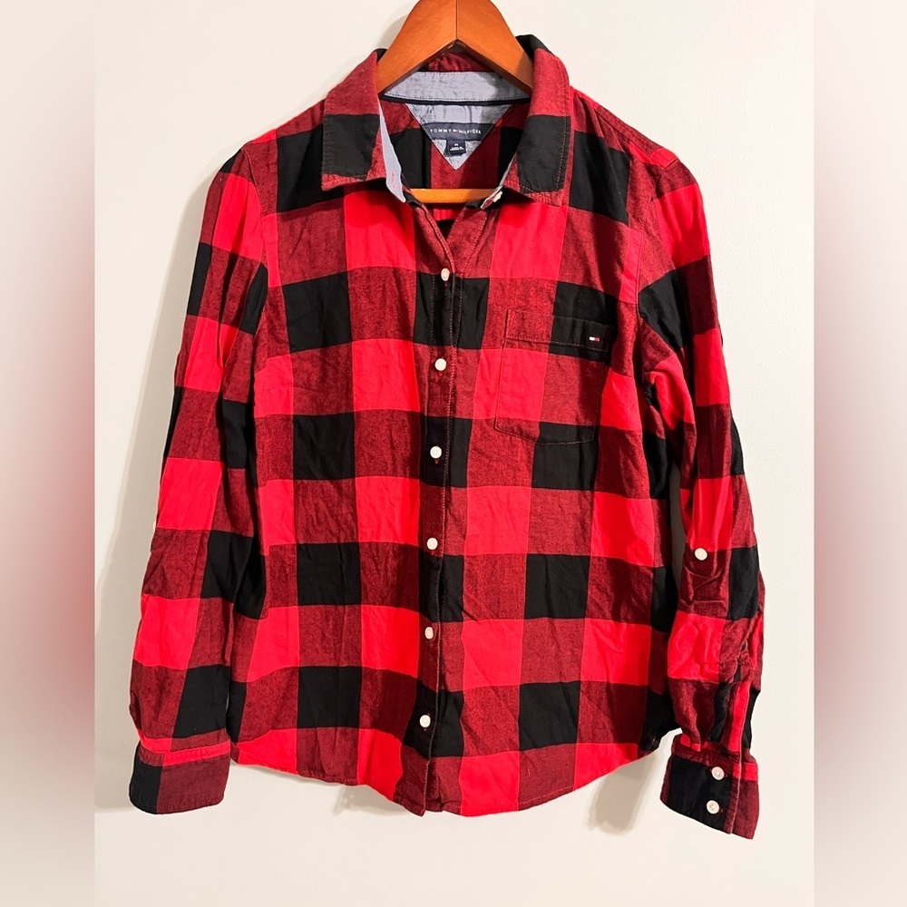 Tommy Hilfiger button down long sleeve shirt